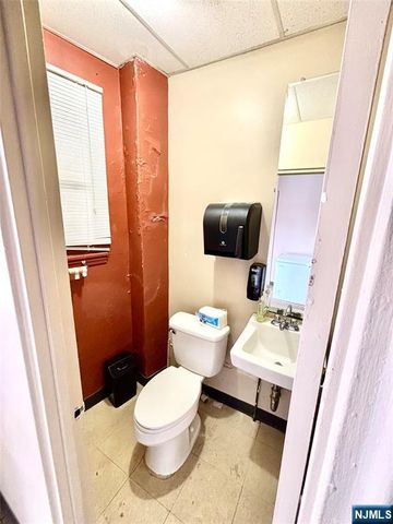 580-584 E Ridge Road, North Arlington, NJ 07031