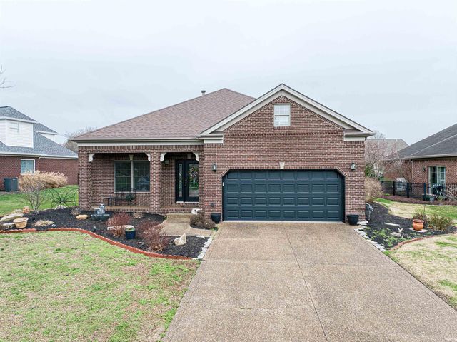 2064 Long Cove Circle, Newburgh, IN 47630