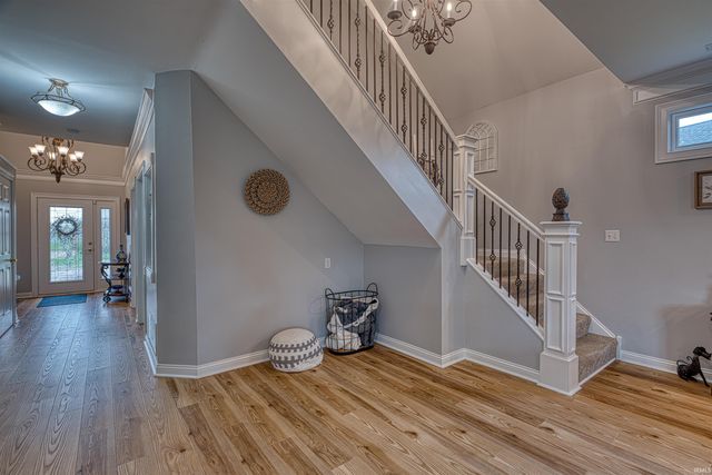 2064 Long Cove Circle, Newburgh, IN 47630