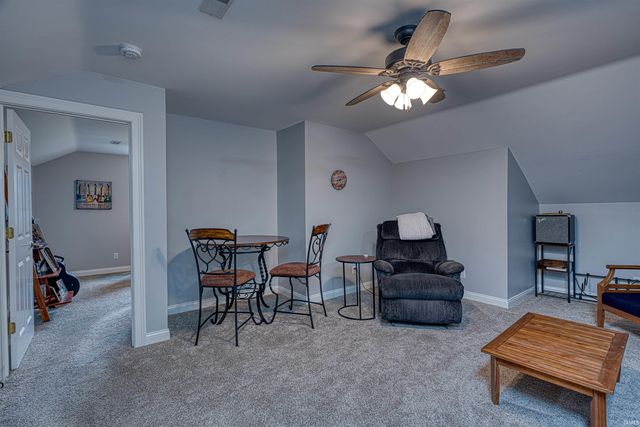 2064 Long Cove Circle, Newburgh, IN 47630