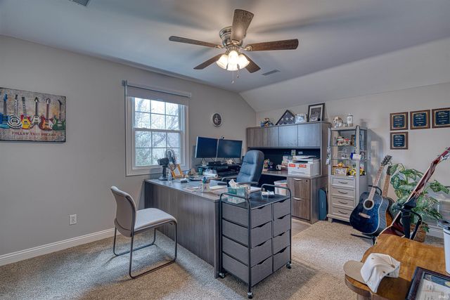 2064 Long Cove Circle, Newburgh, IN 47630