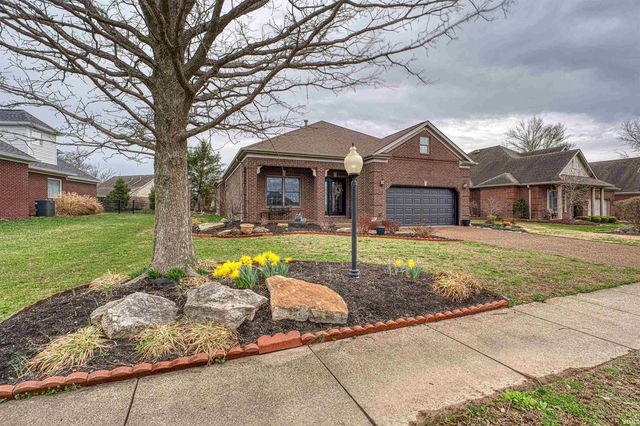 2064 Long Cove Circle, Newburgh, IN 47630