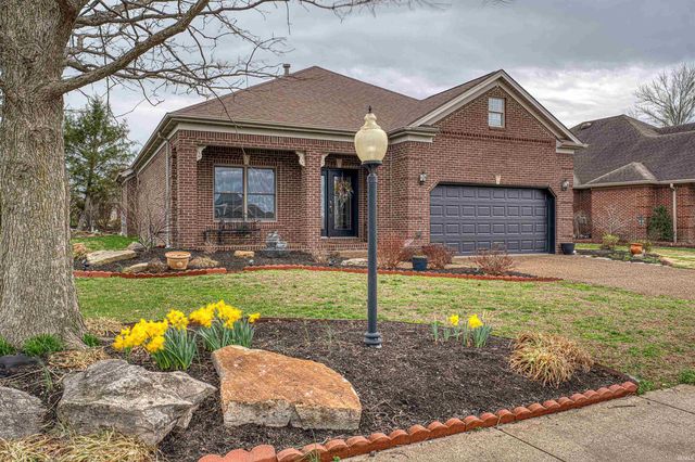 2064 Long Cove Circle, Newburgh, IN 47630