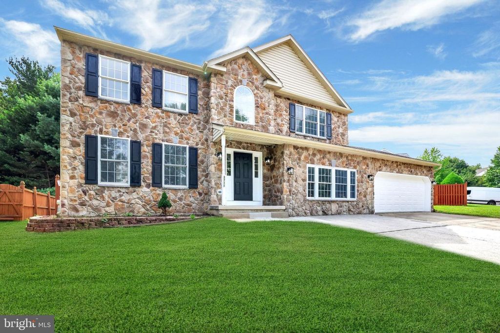 Image 43 of property listing at 3711 GREEN OAK CT, Baltimore, MD 21234