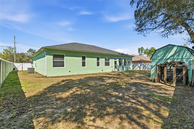 15 LOCUST LOOP DRIVE, Ocala, FL 34472