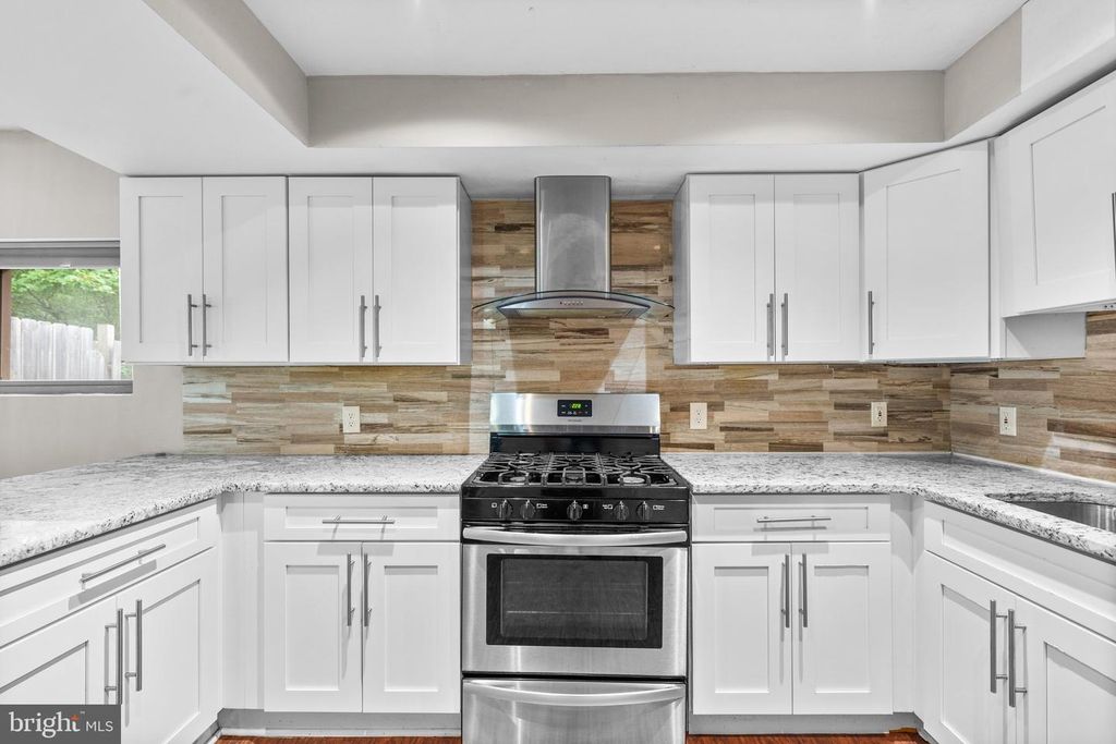 Image 10 of property listing at 9607 MUIRFIELD DR, Upper Marlboro, MD 20772
