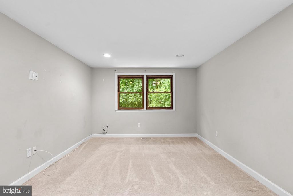 Image 15 of property listing at 9607 MUIRFIELD DR, Upper Marlboro, MD 20772