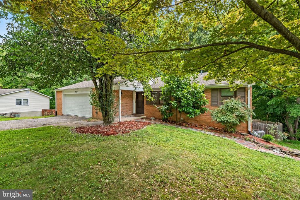 Image 2 of property listing at 9607 MUIRFIELD DR, Upper Marlboro, MD 20772