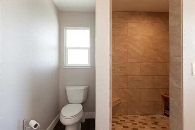 10596 Oak Dr, Grass Valley, CA 95949