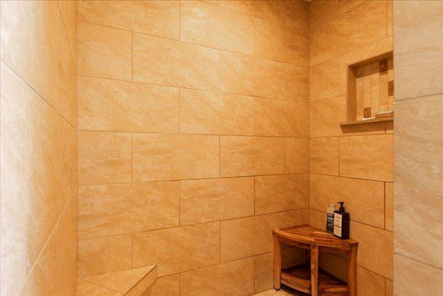 10596 Oak Dr, Grass Valley, CA 95949