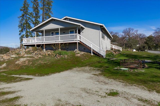 10596 Oak Dr, Grass Valley, CA 95949