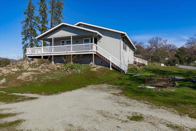 10596 Oak Dr, Grass Valley, CA 95949