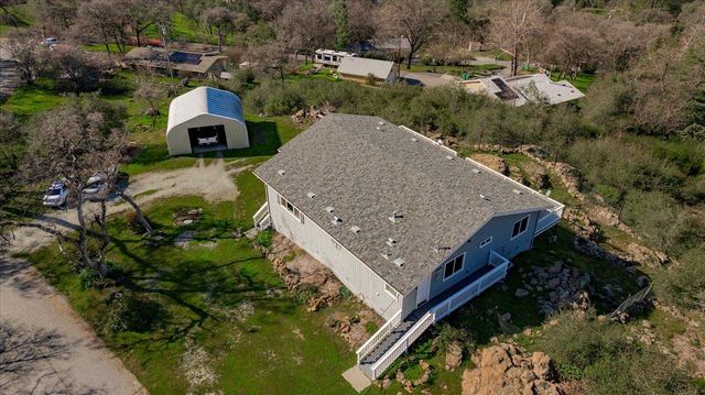 10596 Oak Dr, Grass Valley, CA 95949