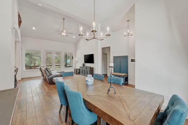1619 Scenic View DR, Canyon Lake, TX 78133