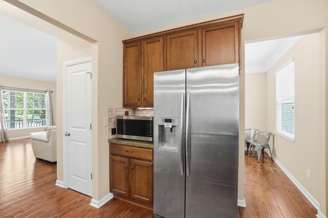 145 Winding Valley Drive, Delaware, OH 43015