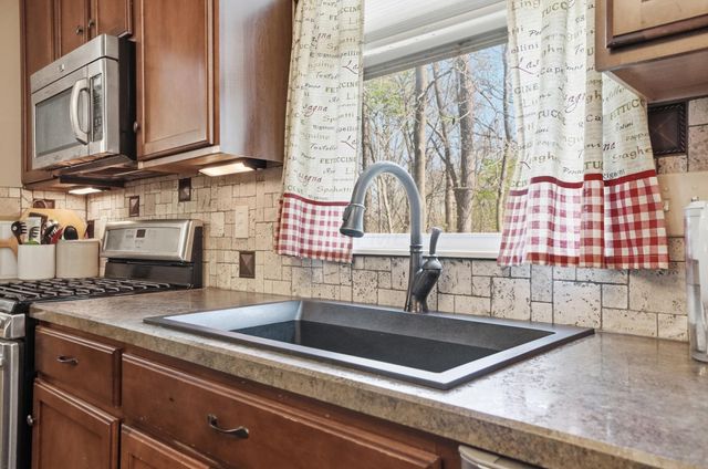 145 Winding Valley Drive, Delaware, OH 43015