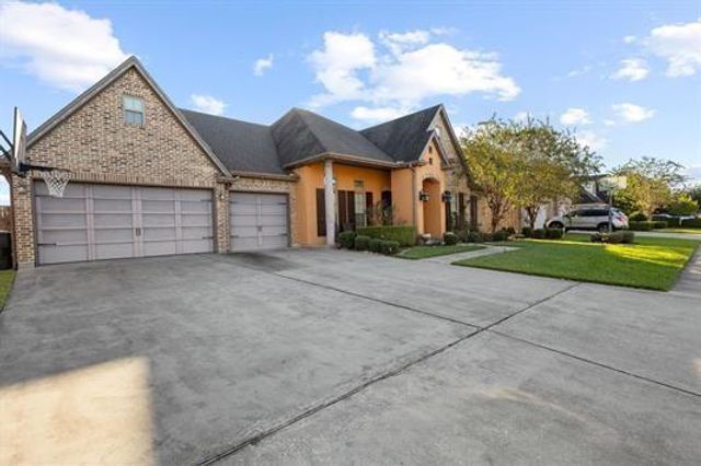 3536 Caffin Dr, Beaumont, TX 77706