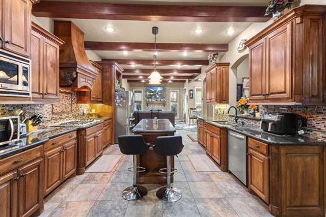 3536 Caffin Dr, Beaumont, TX 77706