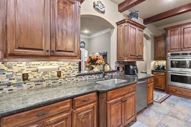 3536 Caffin Dr, Beaumont, TX 77706