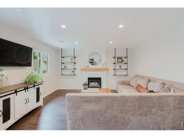 8433 Tabor Cir, Arvada, CO 80005