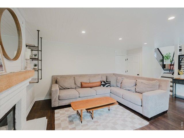 8433 Tabor Cir, Arvada, CO 80005