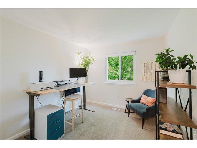 8433 Tabor Cir, Arvada, CO 80005