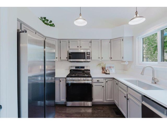 8433 Tabor Cir, Arvada, CO 80005