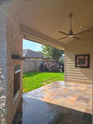 7402 Compass Rose Drive, Richmond, TX 77407