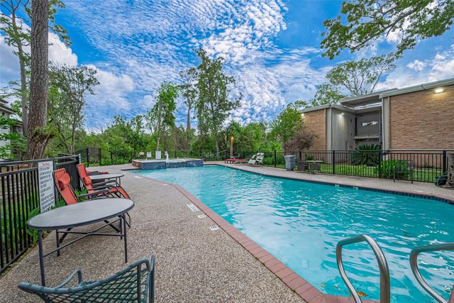 8211 Katy Freeway 19, Houston, TX 77024
