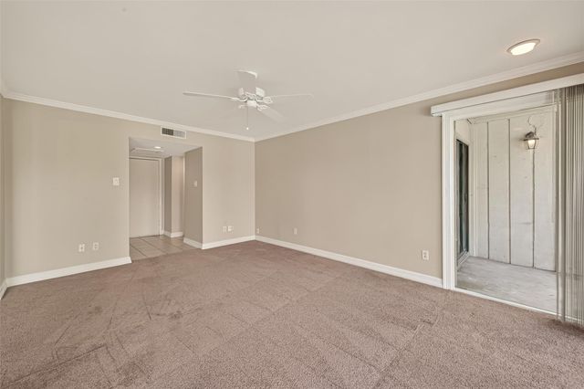 8211 Katy Freeway 19, Houston, TX 77024