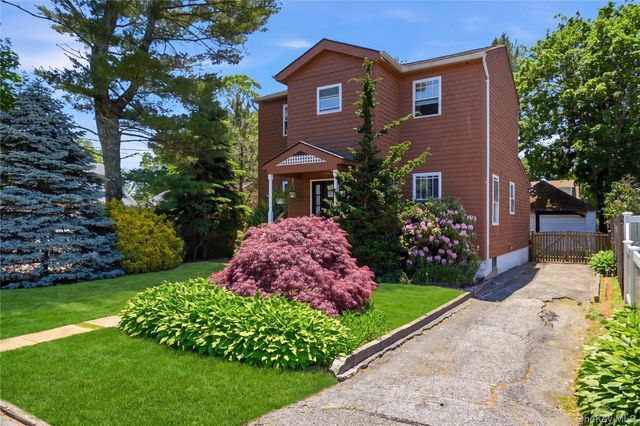 100 Elm Street, Islip, NY 11751