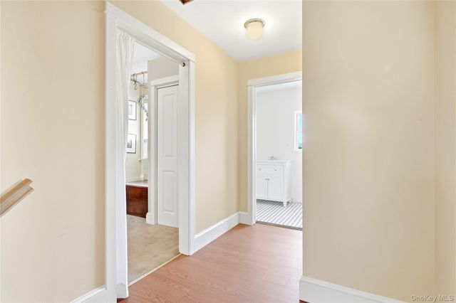 100 Elm Street, Islip, NY 11751