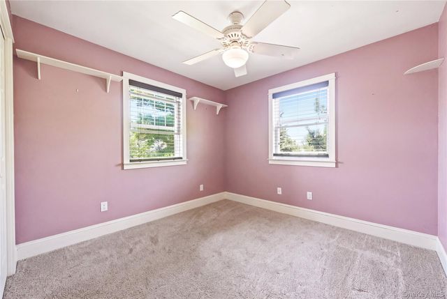 100 Elm Street, Islip, NY 11751