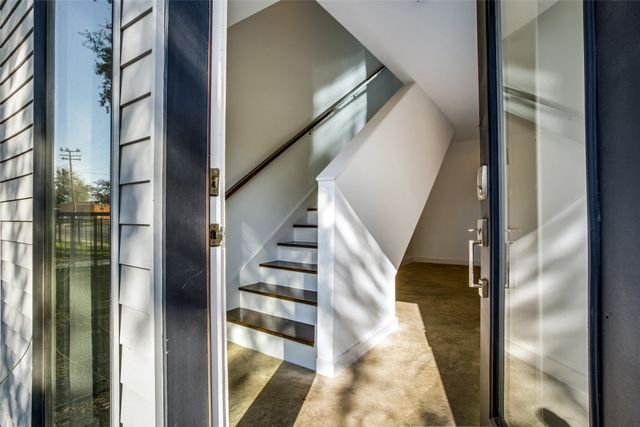 4901 Live Oak Street B, Dallas, TX 75206