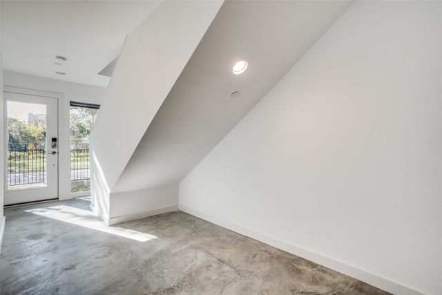 4901 Live Oak Street B, Dallas, TX 75206