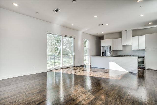 4901 Live Oak Street B, Dallas, TX 75206