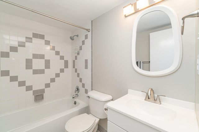 22 Robbie Road, Milford, OH 45150