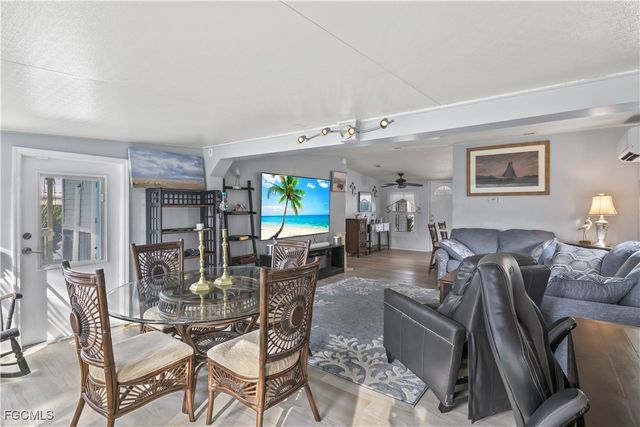 7150 Cobiac DR, St James City, FL 33956