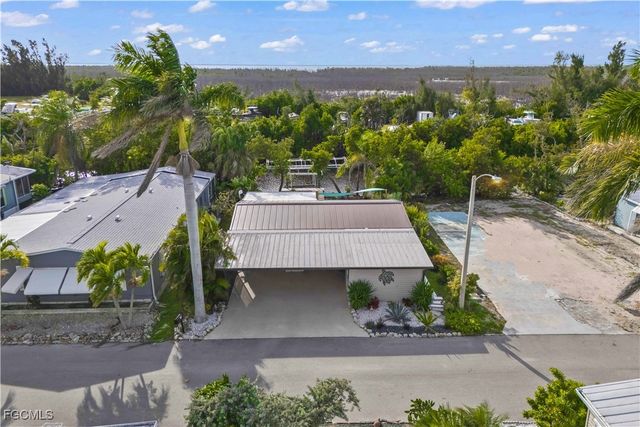 7150 Cobiac DR, St James City, FL 33956