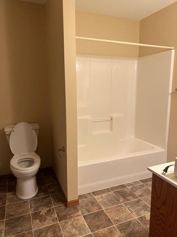 423 Cassandra Drive 28, New Richmond, WI 54017