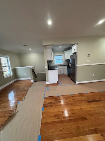 118-32 200th Street 2nd flr, Saint Albans, NY 11412