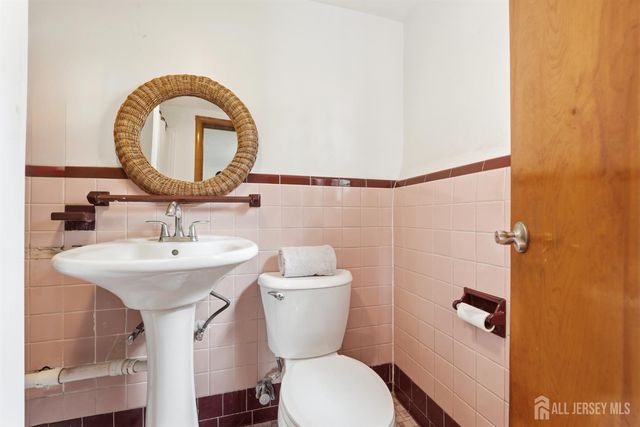 1400 Field Avenue, South Plainfield, NJ 07080