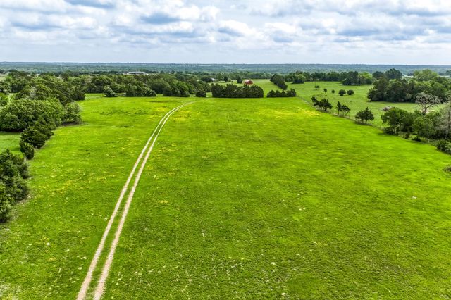 7850 Highway 159 W, Bellville, TX 77418