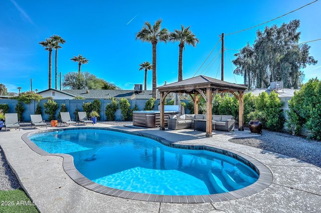 3043 N 34TH Street, Phoenix, AZ 85018