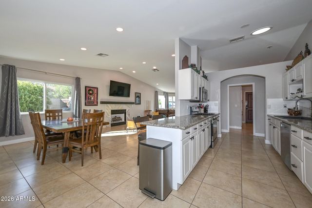 3043 N 34TH Street, Phoenix, AZ 85018