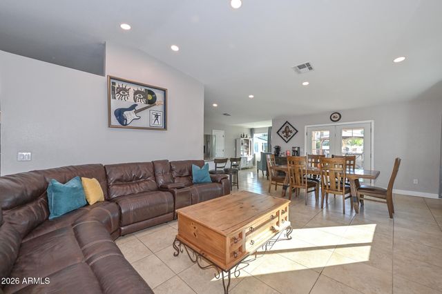 3043 N 34TH Street, Phoenix, AZ 85018