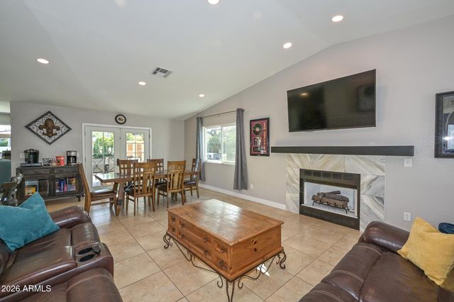 3043 N 34TH Street, Phoenix, AZ 85018