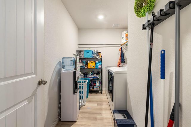 5222 Montague Loop, Bryan, TX 77807