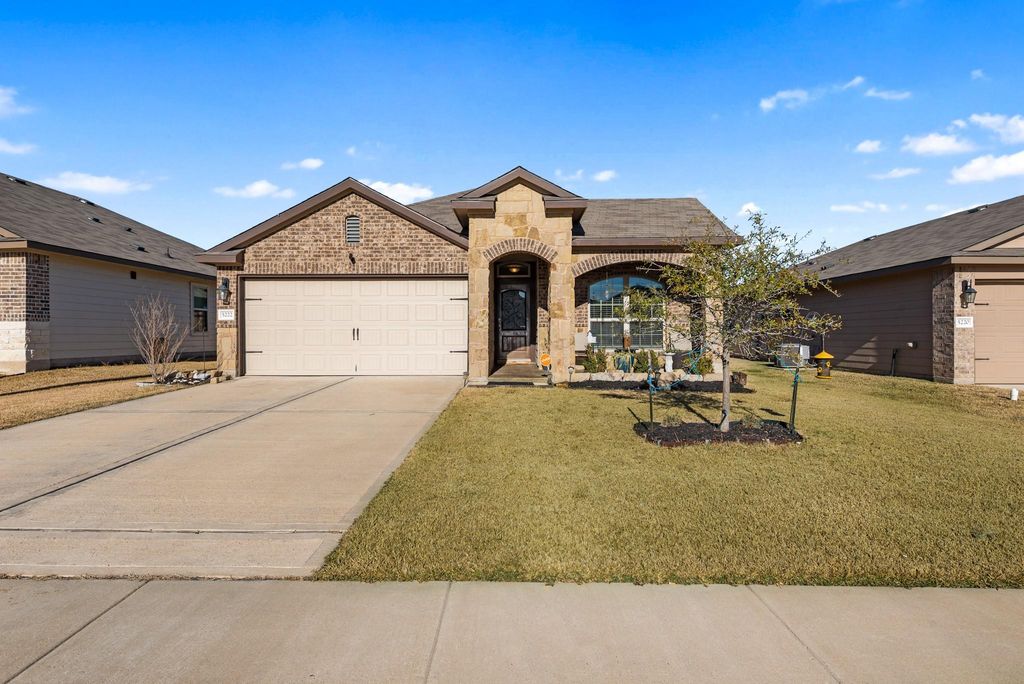 5222 Montague Loop, Bryan, TX 77807