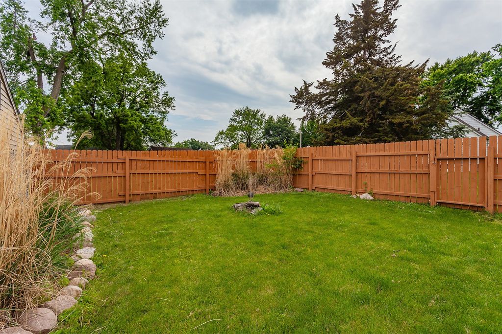 2208 Tichenor Street, Des Moines, IA 50317